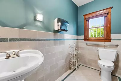 807 N Van Ness Avenue, Fresno, CA 93728 - Photo 10