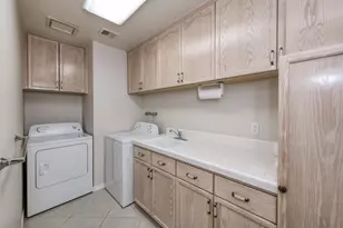 2977 W Pembrook, Fresno, CA 93711 - Photo 22