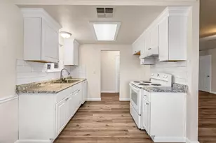 1595 N Pleasant Ave, Fresno, CA 93728 - Photo 10