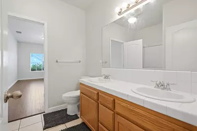 4651 W Morris Avenue, Fresno, CA 93722 - Photo 22