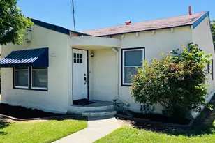 523 W Ivy St, Hanford, CA 93230 - Photo 1