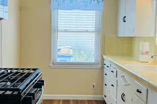 523 W Ivy St, Hanford, CA 93230 - Photo 10