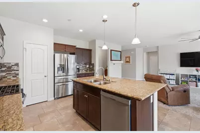 1383 E Donnybrook Place, Hanford, CA 93230 - Photo 16