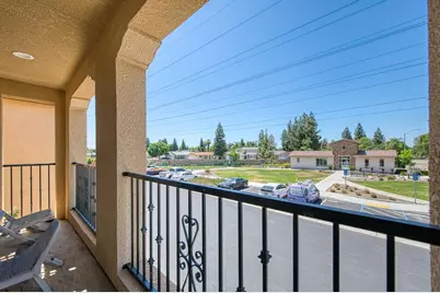 6336 N Santa Lucia Way, Fresno, CA 93722 - Photo 30