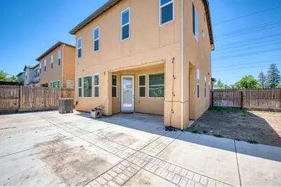 6336 N Santa Lucia Way, Fresno, CA 93722 - Photo 32