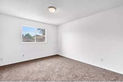4466 N Cornelia Avenue, Fresno, CA 93722 - Photo 18