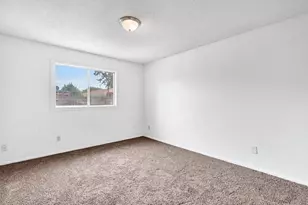 4466 N Cornelia Ave, Fresno, CA 93722 - Photo 18