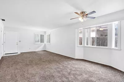 4466 N Cornelia Avenue, Fresno, CA 93722 - Photo 8