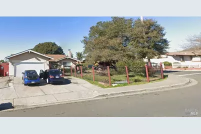 490 Whitney Avenue, Vallejo, CA 94589 - Photo 1