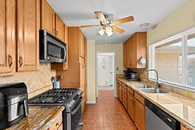 112 Aragon Court, Vallejo, CA 94591 - Photo 10