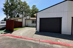 713 Blair Pl, Santa Rosa, CA 95401 - Photo 2