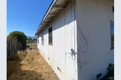 581 Louis Drive, Novato, CA 94945 - Photo 2