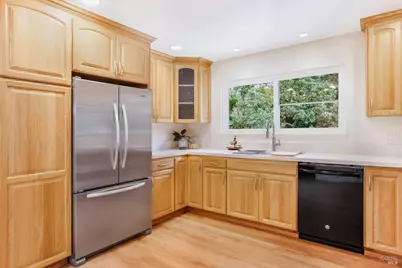 1060 Oakmont Court, Napa, CA 94559 - Photo 16