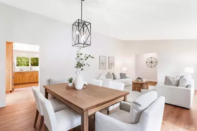 1060 Oakmont Court, Napa, CA 94559 - Photo 14