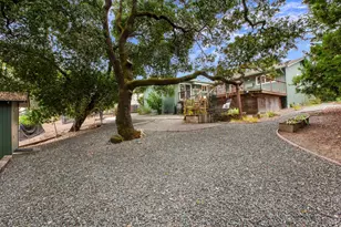 1060 Oakmont Ct, Napa, CA 94559 - Photo 48