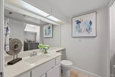 706 Peregrine Way, Vacaville, CA 95687 - Photo 14