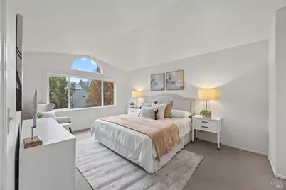 706 Peregrine Way, Vacaville, CA 95687 - Photo 16