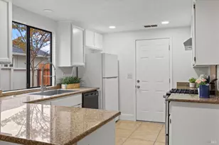 706 Peregrine Way, Vacaville, CA 95687 - Photo 10