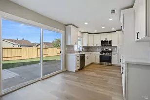 1016 Prairie Dr, Suisun City, CA 94585 - Photo 10