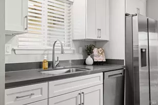 230 E Walnut St, Dixon, CA 95620 - Photo 8