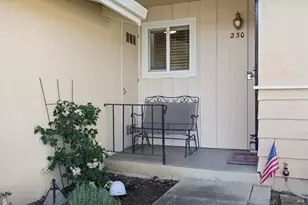 230 E Walnut St, Dixon, CA 95620 - Photo 4