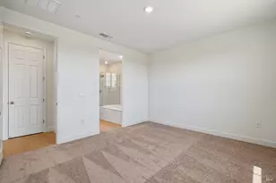 2361 Newcastle Dr, Vacaville, CA 95687 - Photo 12