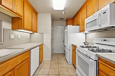 160 Sutherlin Lane, Fairfield, CA 94534 - Photo 22