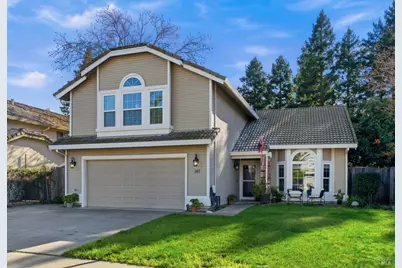 381 Shannon Drive, Vacaville, CA 95688 - Photo 2