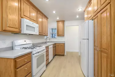 171 San Luis Court, Vacaville, CA 95688 - Photo 12