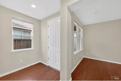 3079 Red Maple Court, Vacaville, CA 95687 - Photo 6