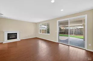 3079 Red Maple Ct, Vacaville, CA 95687 - Photo 10