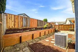 1724 Autumn Meadow Dr, Fairfield, CA 94534 - Photo 32