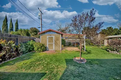 650 W C Street, Dixon, CA 95620 - Photo 34