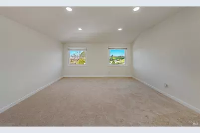 111 Elgin Court, Vallejo, CA 94591 - Photo 32