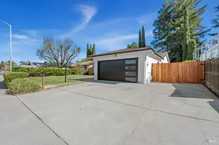 550 N Lincoln St, Dixon, CA 95620 - Photo 2