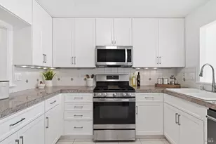 22 Mooring Rd, San Rafael, CA 94901 - Photo 14