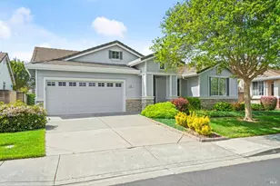 208 Mandarin Cir, Vacaville, CA 95687 - Photo 2
