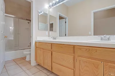 961 Cedar Brook Lane, Vacaville, CA 95687 - Photo 32