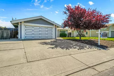 161 Marna Drive, Vacaville, CA 95687 - Photo 2