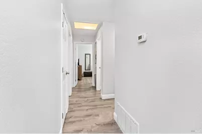 308 Livingston Avenue, Vacaville, CA 95687 - Photo 18