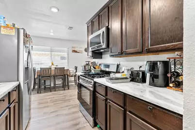 308 Livingston Avenue, Vacaville, CA 95687 - Photo 10