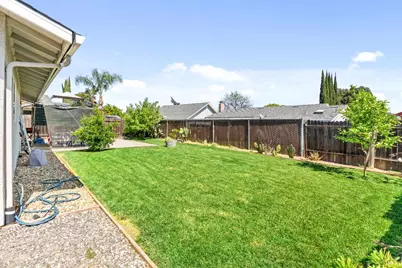 308 Livingston Avenue, Vacaville, CA 95687 - Photo 22