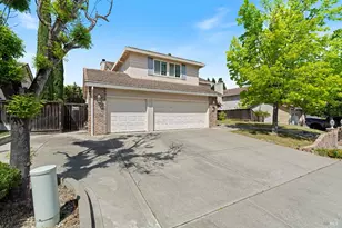 2266 Palmer Cir, Fairfield, CA 94534 - Photo 2