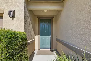 5282 Jacque Bell Ln, Fairfield, CA 94533 - Photo 6
