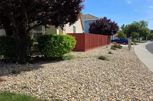 1043 Parkside Dr, Vacaville, CA 95688 - Photo 4