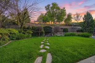 2054 Pinecrest Ct, Vacaville, CA 95688 - Photo 6