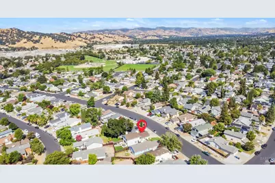 902 Meadowhawk Drive, Vacaville, CA 95687 - Photo 30
