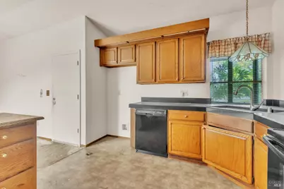 1057 Topsail Drive, Vallejo, CA 94591 - Photo 8