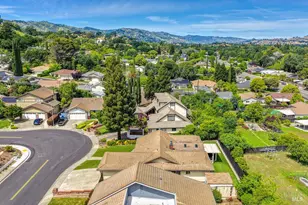 142 Hillview Dr, Vacaville, CA 95688 - Photo 4
