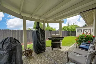 142 Hillview Dr, Vacaville, CA 95688 - Photo 36